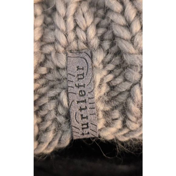 Turtle Fur Gray Fifi Cable Knit Merino Wool Plush Fleece Lined Faux Pom Beanie - Picture 2 of 5
